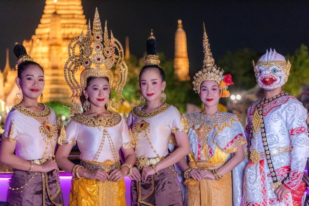 รูปการแสดง 1 เรือ Bangkok Chaophraya Cruise